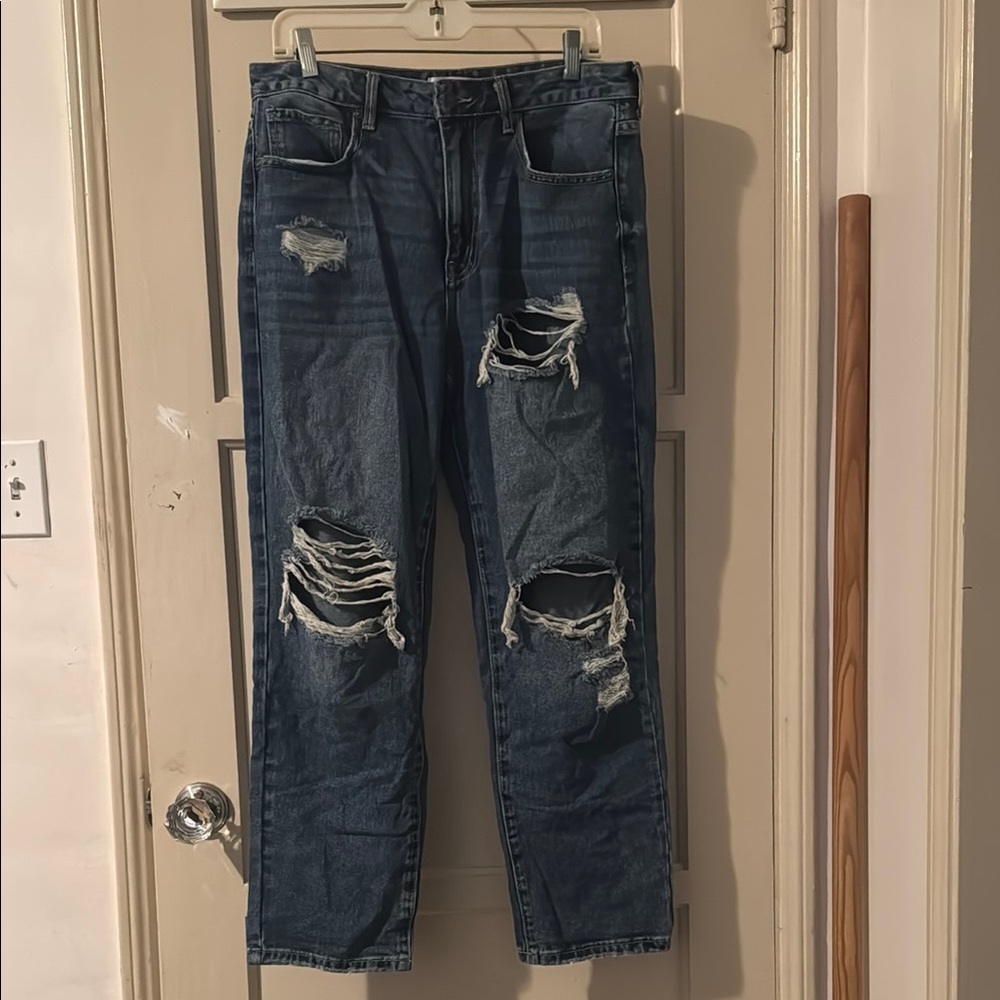 Forever 21 Women’s Relaxed Ripped Blue Jeans